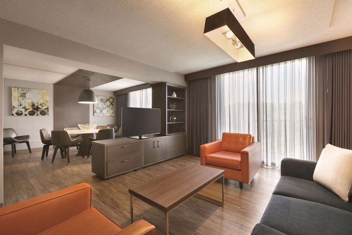 Imagen de la habitación del Hotel Embassy Suites By Hilton Richmond. Foto 2