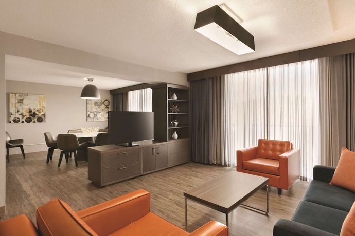 Imagen de la habitación del Hotel Embassy Suites By Hilton Richmond. Foto 3