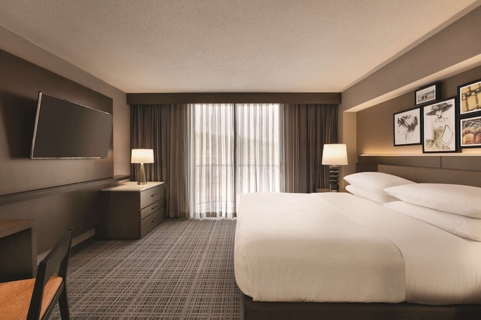 Imagen de la habitación del Hotel Embassy Suites By Hilton Richmond. Foto 4