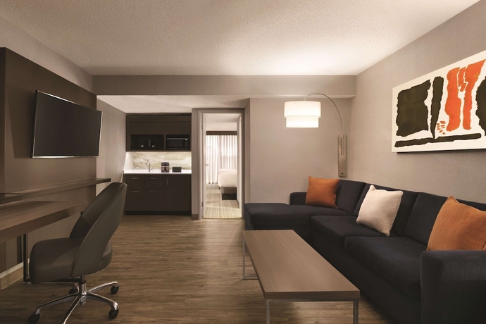 Imagen de la habitación del Hotel Embassy Suites By Hilton Richmond. Foto 9