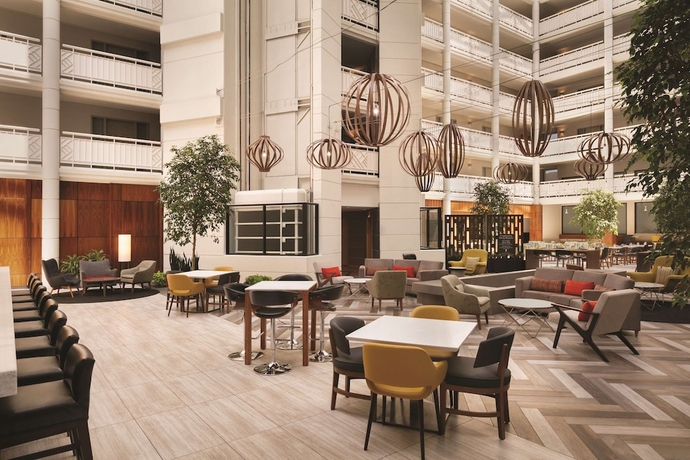 Imagen de los interiores del Hotel Embassy Suites By Hilton Richmond. Foto 13