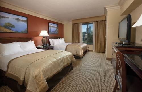 Imagen de la habitación del Hotel Embassy Suites By Hilton Sacramento Riverfront Promenade. Foto 2