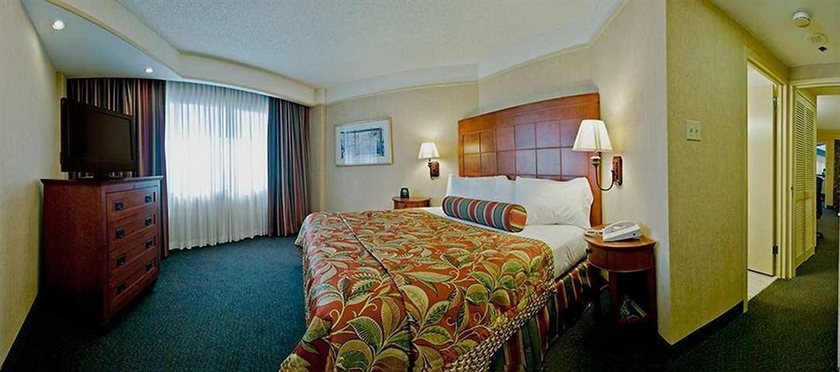 Imagen de la habitación del Hotel Embassy Suites By Hilton San Antonio Airport. Foto 7