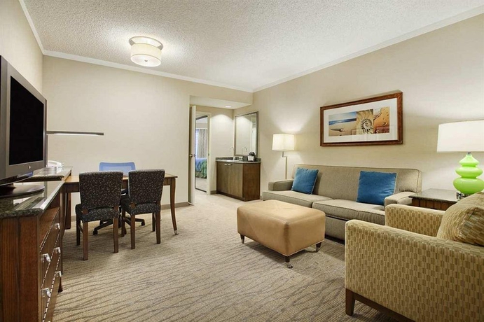 Imagen de los interiores del Hotel Embassy Suites By Hilton San Diego La Jolla. Foto 8