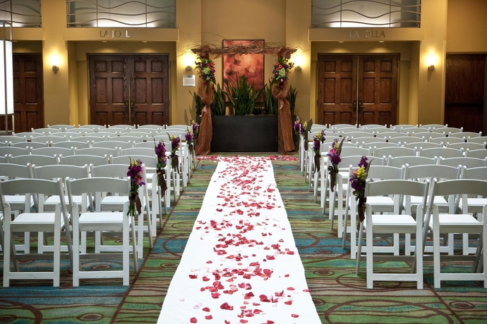 Imagen de los interiores del Hotel Embassy Suites By Hilton San Diego La Jolla. Foto 9