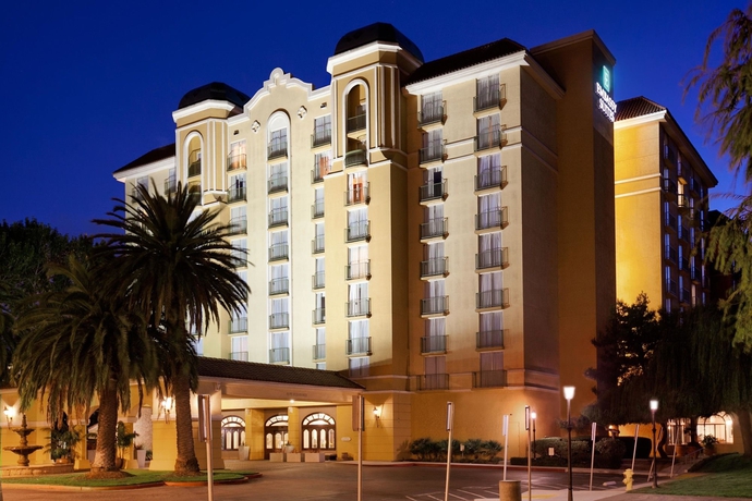 Imagen general del Hotel Embassy Suites By Hilton San Francisco Airport Waterfront. Foto 1