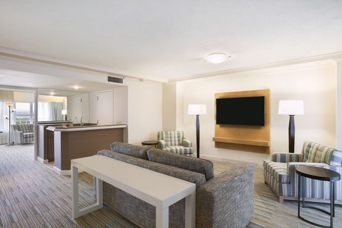 Imagen de los interiores del Hotel Embassy Suites By Hilton San Juan and Casino. Foto 7