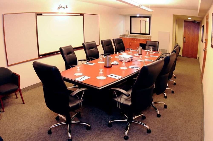 Imagen de los interiores del Hotel Embassy Suites By Hilton San Juan and Casino. Foto 11