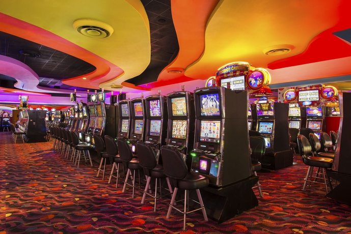 Imagen de los interiores del Hotel Embassy Suites By Hilton San Juan and Casino. Foto 12