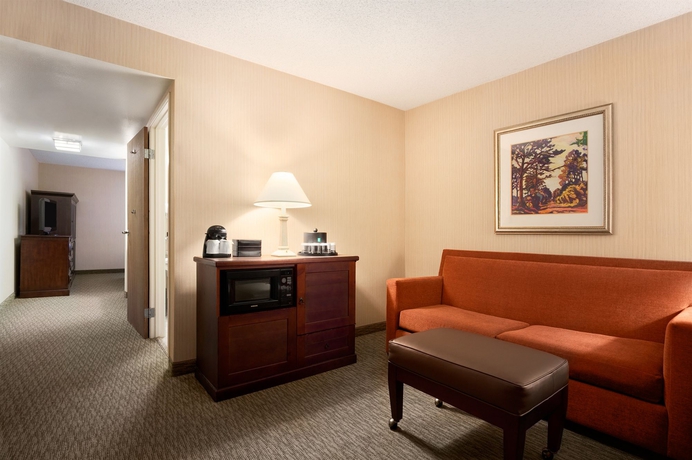 Imagen de los interiores del Hotel Embassy Suites By Hilton San Luis Obispo. Foto 13