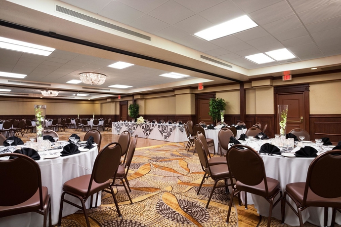 Imagen de los interiores del Hotel Embassy Suites By Hilton Santa Ana Orange County Airport. Foto 10