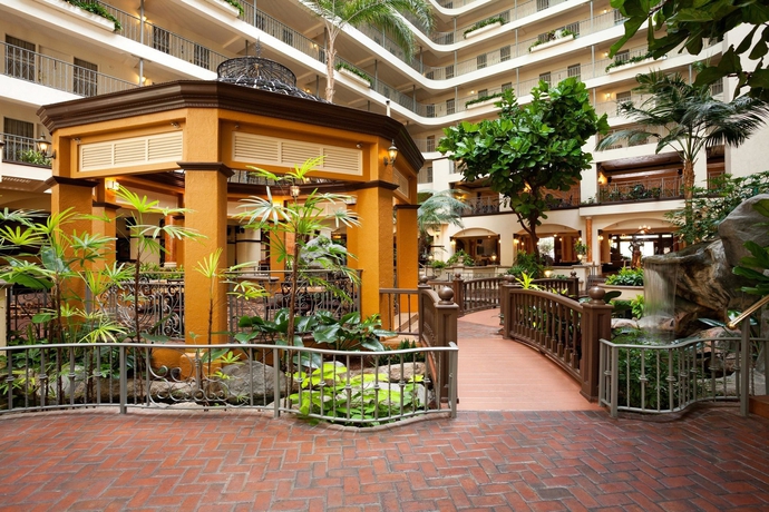 Imagen de los interiores del Hotel Embassy Suites By Hilton Santa Ana Orange County Airport. Foto 11
