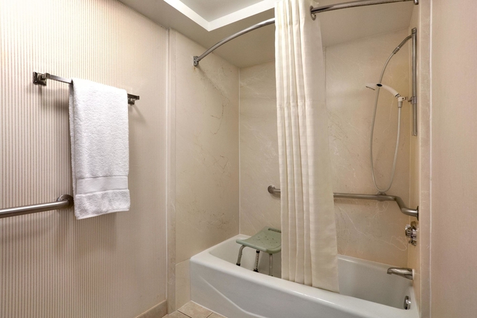 Imagen de la habitación del Hotel Embassy Suites By Hilton Santa Ana Orange County Airport. Foto 5