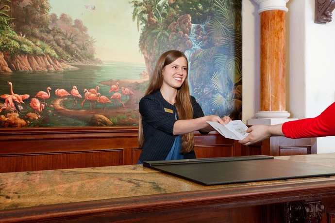 Imagen de los interiores del Hotel Embassy Suites By Hilton Santa Ana Orange County Airport. Foto 13