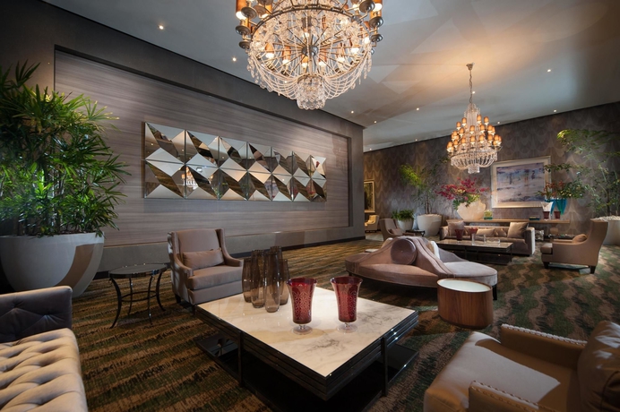 Imagen del bar/restaurante del Hotel Embassy Suites By Hilton Santo Domingo. Foto 1