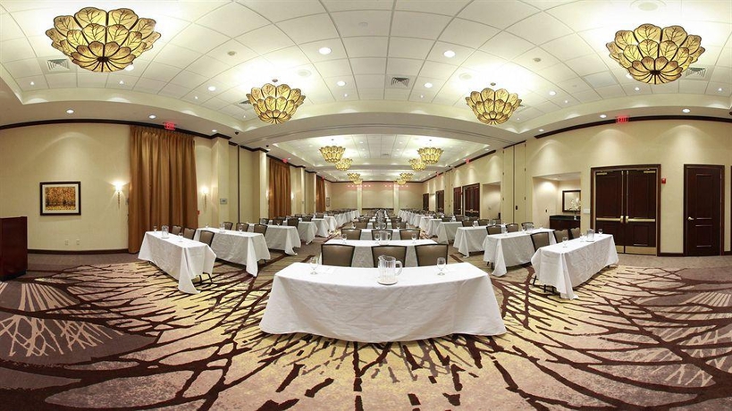 Imagen general del Hotel Embassy Suites By Hilton Savannah Airport. Foto 3