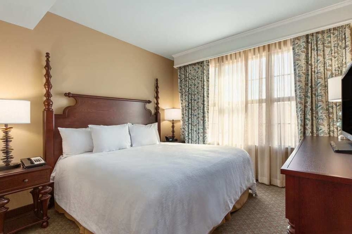 Imagen de la habitación del Hotel Embassy Suites By Hilton Savannah Historic District. Foto 5