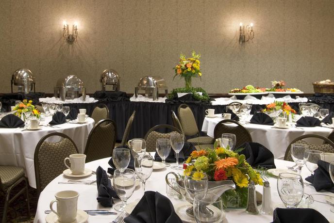 Imagen del bar/restaurante del Hotel Embassy Suites By Hilton Seattle North Lynnwood. Foto 3