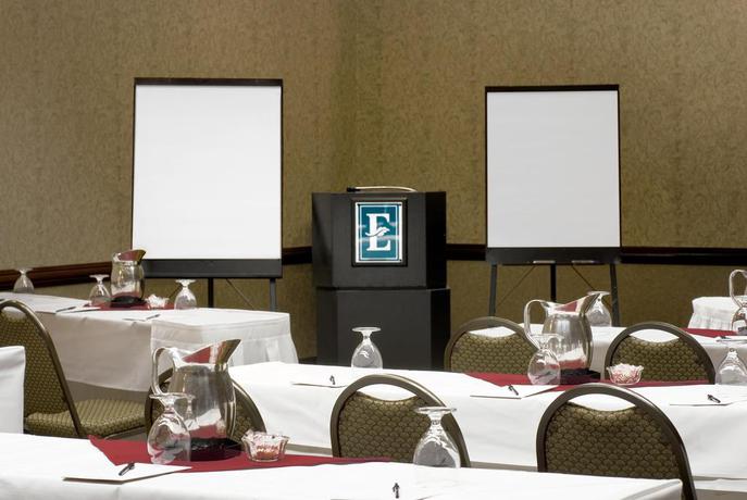 Imagen de los interiores del Hotel Embassy Suites By Hilton Seattle North Lynnwood. Foto 10