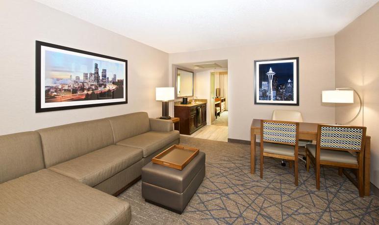 Imagen de la habitación del Hotel Embassy Suites By Hilton Seattle North Lynnwood. Foto 6