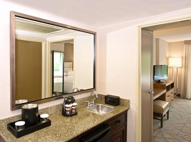 Imagen de la habitación del Hotel Embassy Suites By Hilton Seattle North Lynnwood. Foto 7