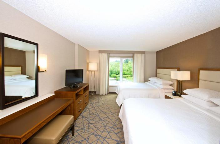 Imagen de la habitación del Hotel Embassy Suites By Hilton Seattle North Lynnwood. Foto 8