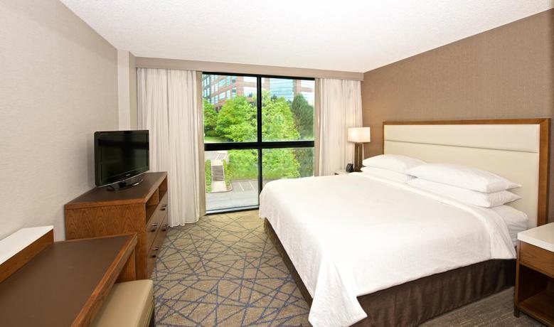 Imagen de la habitación del Hotel Embassy Suites By Hilton Seattle North Lynnwood. Foto 9