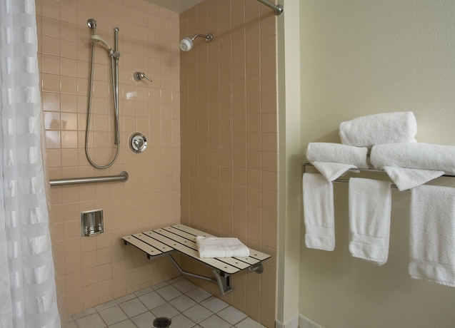 Imagen de la habitación del Hotel Embassy Suites By Hilton Seattle Tacoma International Airport. Foto 6