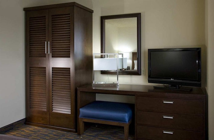 Imagen de la habitación del Hotel Embassy Suites By Hilton Seattle Tacoma International Airport. Foto 7