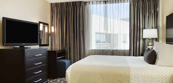 Imagen general del Hotel Embassy Suites By Hilton St. Louis Airport. Foto 11