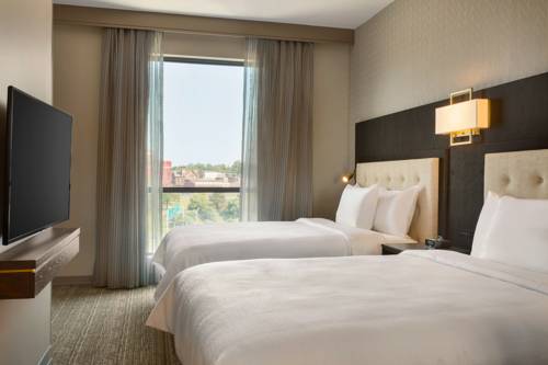 Imagen de la habitación del Hotel Embassy Suites By Hilton Syracuse Destiny Usa. Foto 8