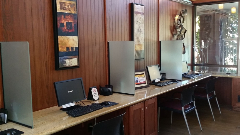 Imagen de los interiores del Hotel Embassy Suites By Hilton Tucson East. Foto 12