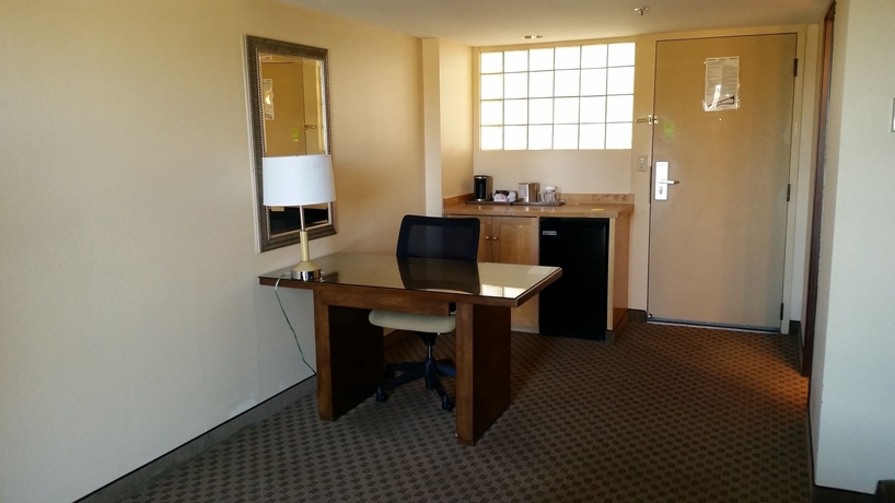 Imagen de la habitación del Hotel Embassy Suites By Hilton Tucson East. Foto 6
