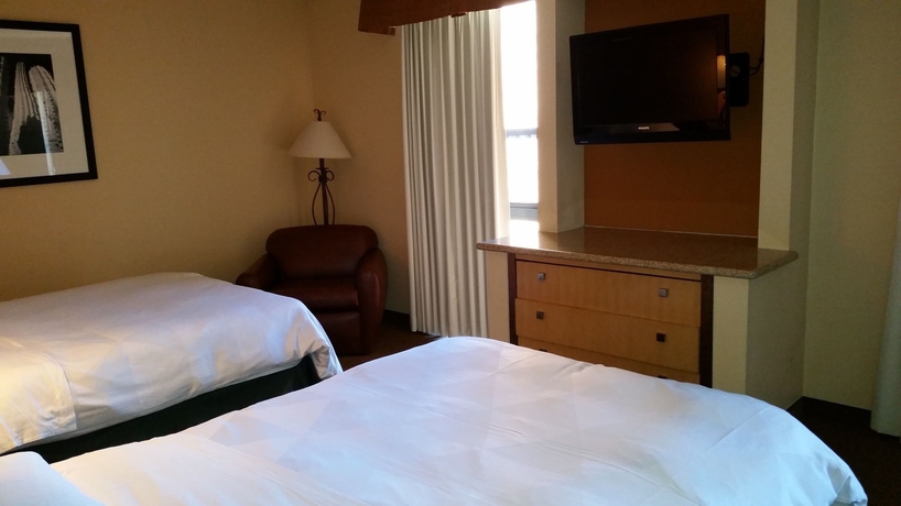 Imagen de la habitación del Hotel Embassy Suites By Hilton Tucson East. Foto 8