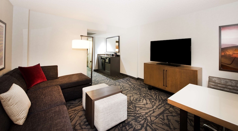 Imagen de la habitación del Hotel Embassy Suites By Hilton Walnut Creek. Foto 4