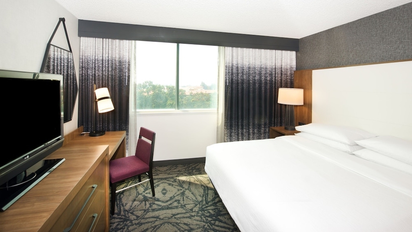 Imagen de la habitación del Hotel Embassy Suites By Hilton Walnut Creek. Foto 13