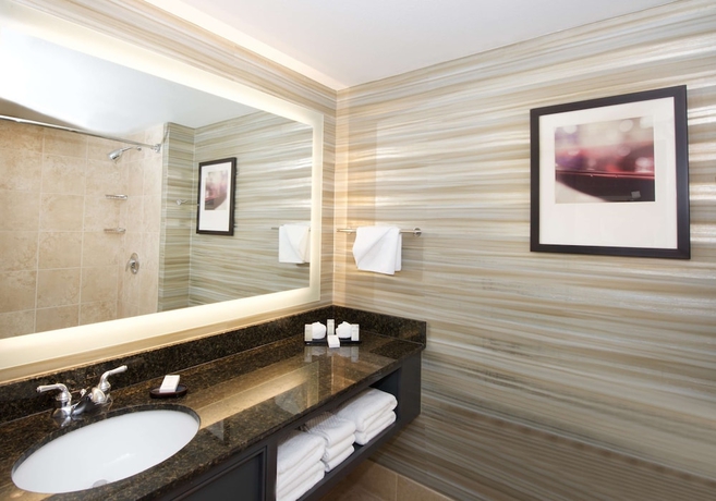 Imagen de la habitación del Hotel Embassy Suites By Hilton Walnut Creek. Foto 14