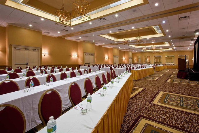 Imagen de los interiores del Hotel Embassy Suites By Hilton West Palm Beach Central. Foto 6