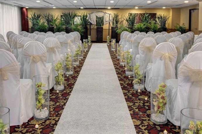 Imagen de los interiores del Hotel Embassy Suites By Hilton West Palm Beach Central. Foto 9