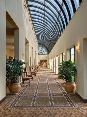 Imagen de los interiores del Hotel Embassy Suites By Hilton West Palm Beach Central. Foto 10