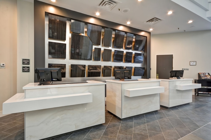 Imagen de los interiores del Hotel Embassy Suites Charlotte. Foto 17