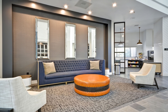 Imagen de los interiores del Hotel Embassy Suites Charlotte. Foto 19