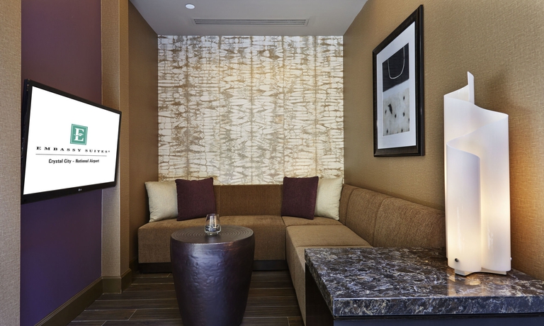 Imagen de los interiores del Hotel Embassy Suites Crystal City National Airport. Foto 16