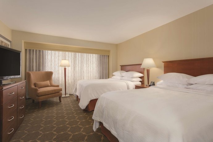 Imagen de la habitación del Hotel Embassy Suites Denver Tech Center. Foto 3