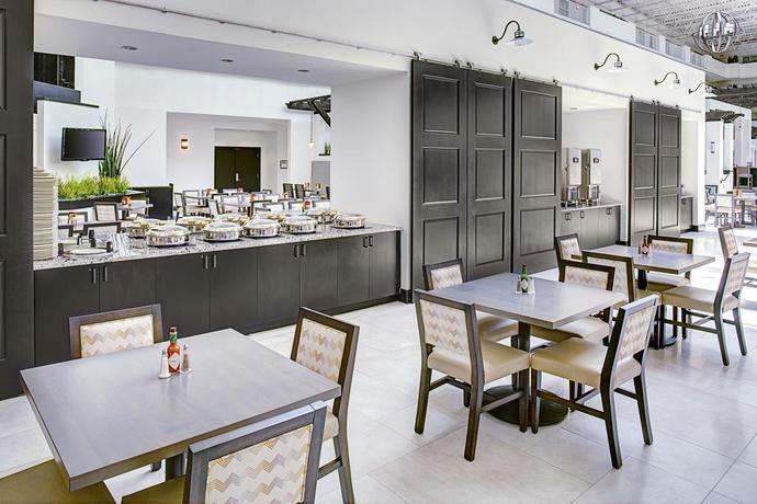 Imagen general del Hotel Embassy Suites Destin Miramar Beach. Foto 6