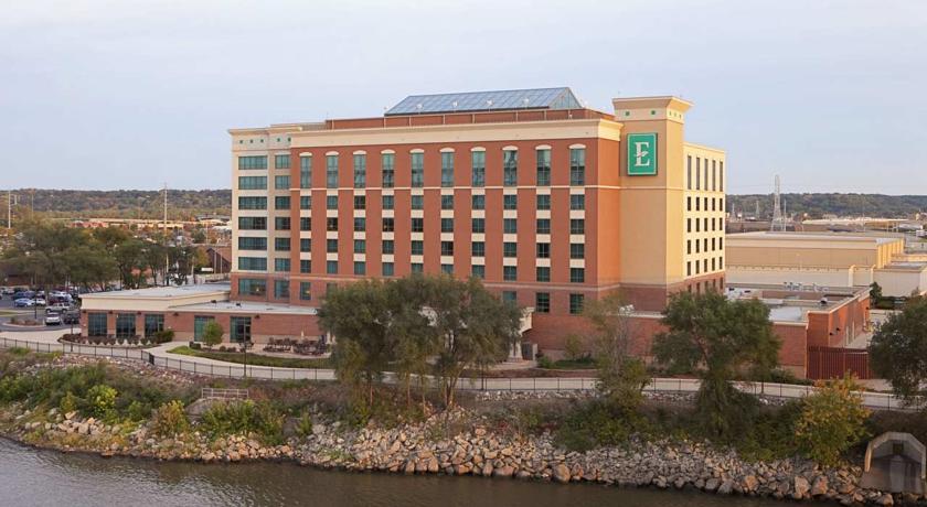 Imagen general del Hotel Embassy Suites East Peoria Hotel and Riverfront Conference Center. Foto 12