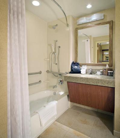Imagen general del Hotel Embassy Suites East Peoria Hotel and Riverfront Conference Center. Foto 8