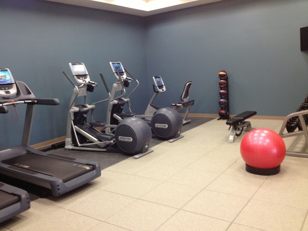 Imagen de los interiores del Hotel Embassy Suites Elizabeth Newark Airport. Foto 11