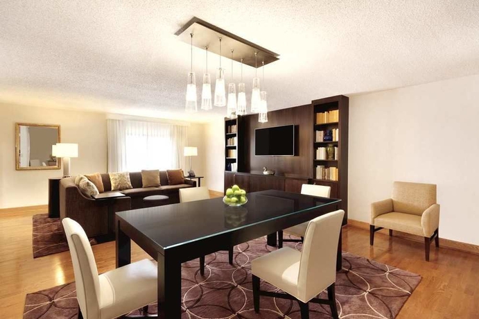 Imagen de la habitación del Hotel Embassy Suites Greenville Golf Resort and Conference Center. Foto 6