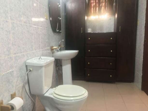 Imagen general del Hotel Embassy Suites Hotels and Restaurant. Foto 6